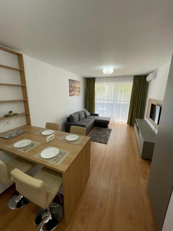 Silence Apartment 2 Oradea Exterior photo